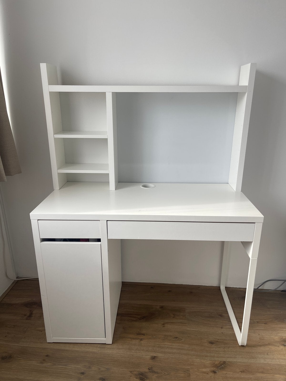 IKEA Micke Bureau Wit 105x50 met Opzetstuk, Ophalen, Opbergruimte, Gebruikt, Spaanplaat of MDF