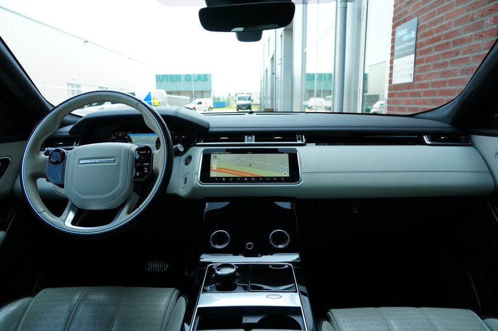 Land Rover Range Rover Velar 3.0 V6 AWD First Edition 300pk, Auto's, Land Rover, Automaat, Gebruikt, 2993 cc, Bedrijf