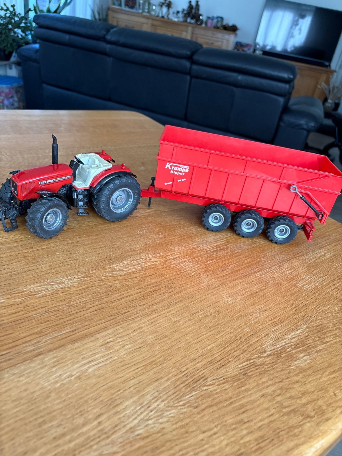 Siku Massey Ferguson tractor met Krampe kipper, Ophalen of Verzenden, Gebruikt