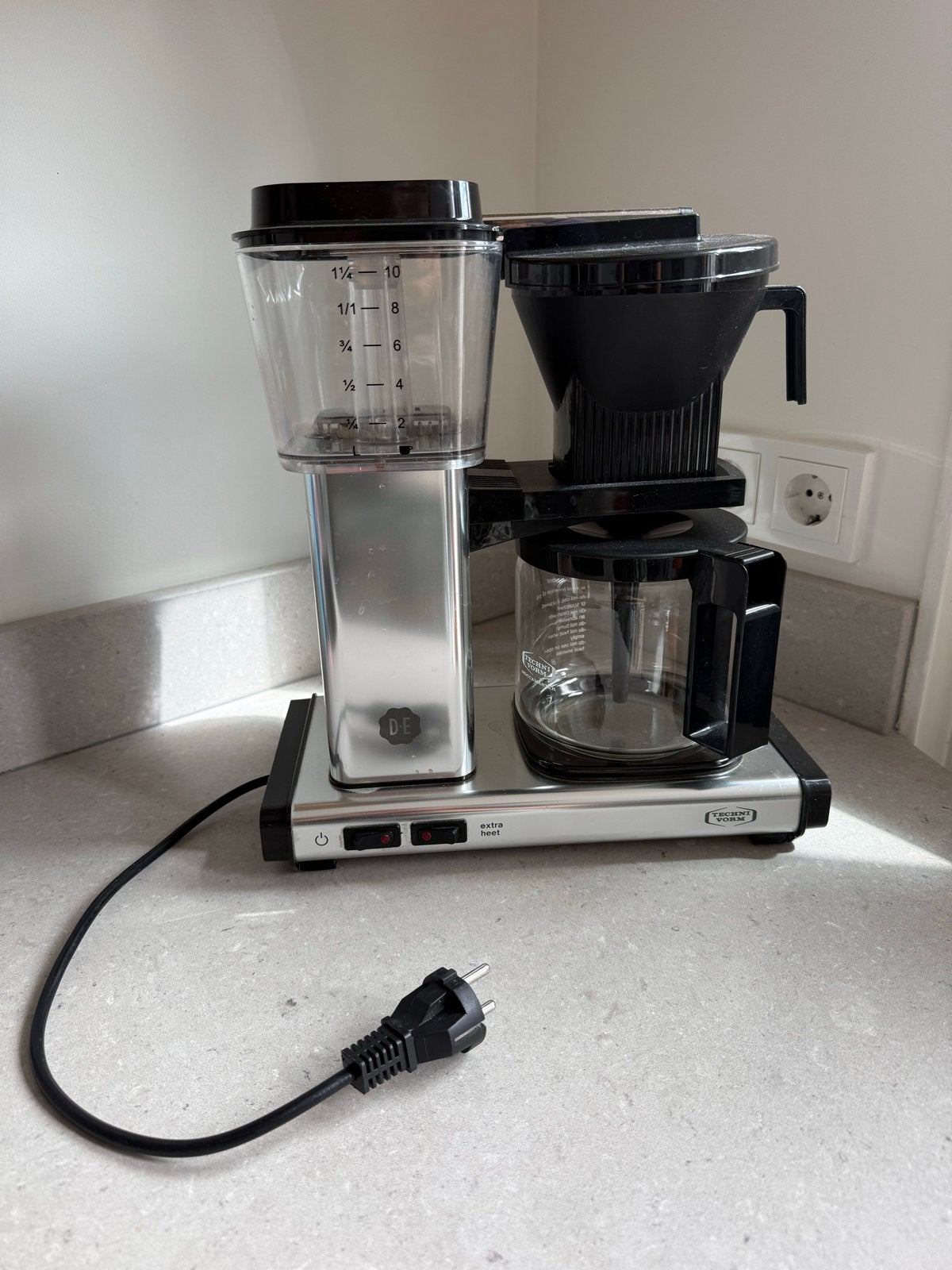 Douwe Egberts Technivorm Koffiezetapparaat - Nieuwstaat, 10 kopjes of meer, Gemalen koffie, Ophalen of Verzenden, Koffiemachine