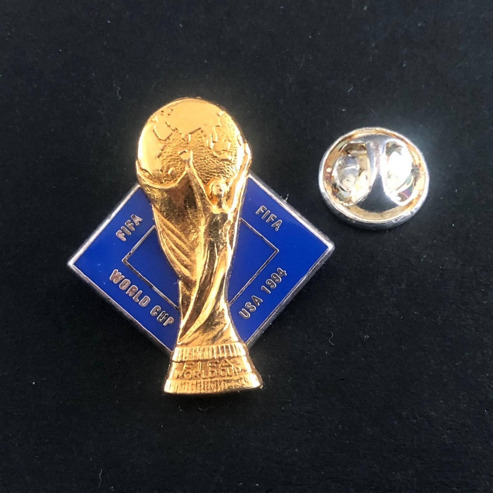 FIFA World Cup USA 1994 Pin Speldje, Ophalen of Verzenden, Zo goed als nieuw, Sport, Speldje of Pin