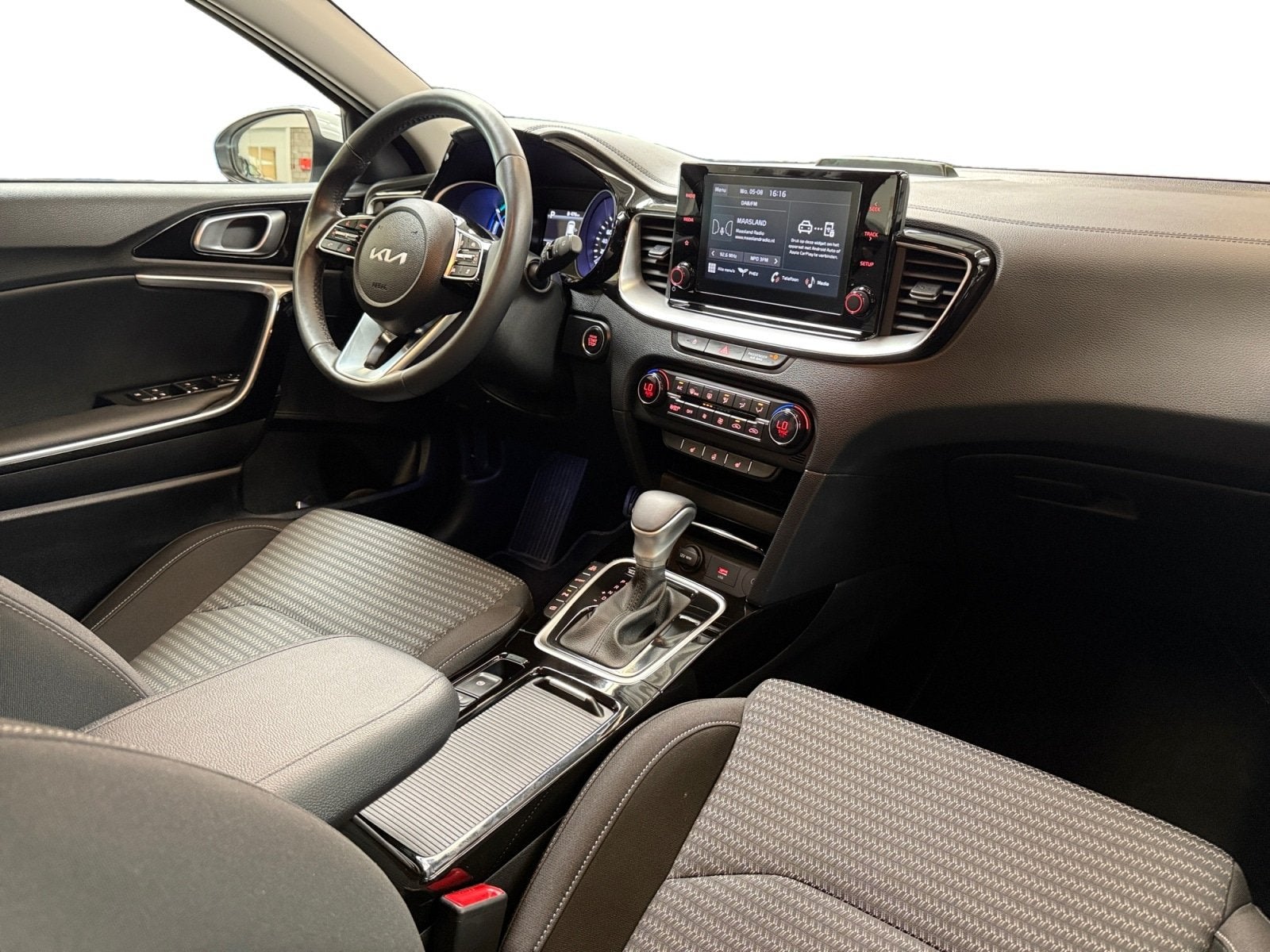 Kia Ceed Sportswagon 1.6 GDI PHEV DynamicLine I Camera I Car, Gebruikt, Euro 6, Wit, Grijs