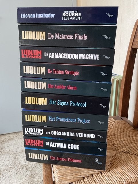 10 boeken van Robert LudLum, Ophalen of Verzenden, Zo goed als nieuw, Robert Ludlum