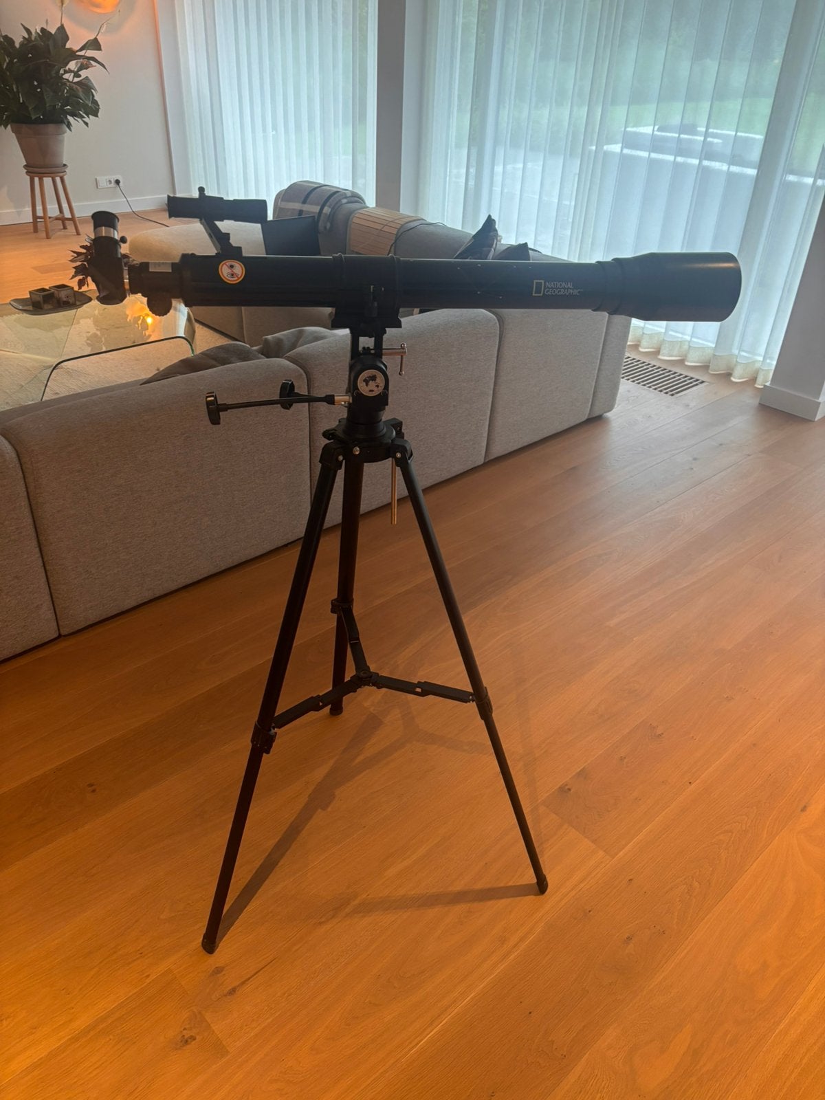 National Geographic Telescope, Audio, Tv en Foto, Optische apparatuur | Telescopen, Ophalen, Lenzentelescoop (refractor), Met statief