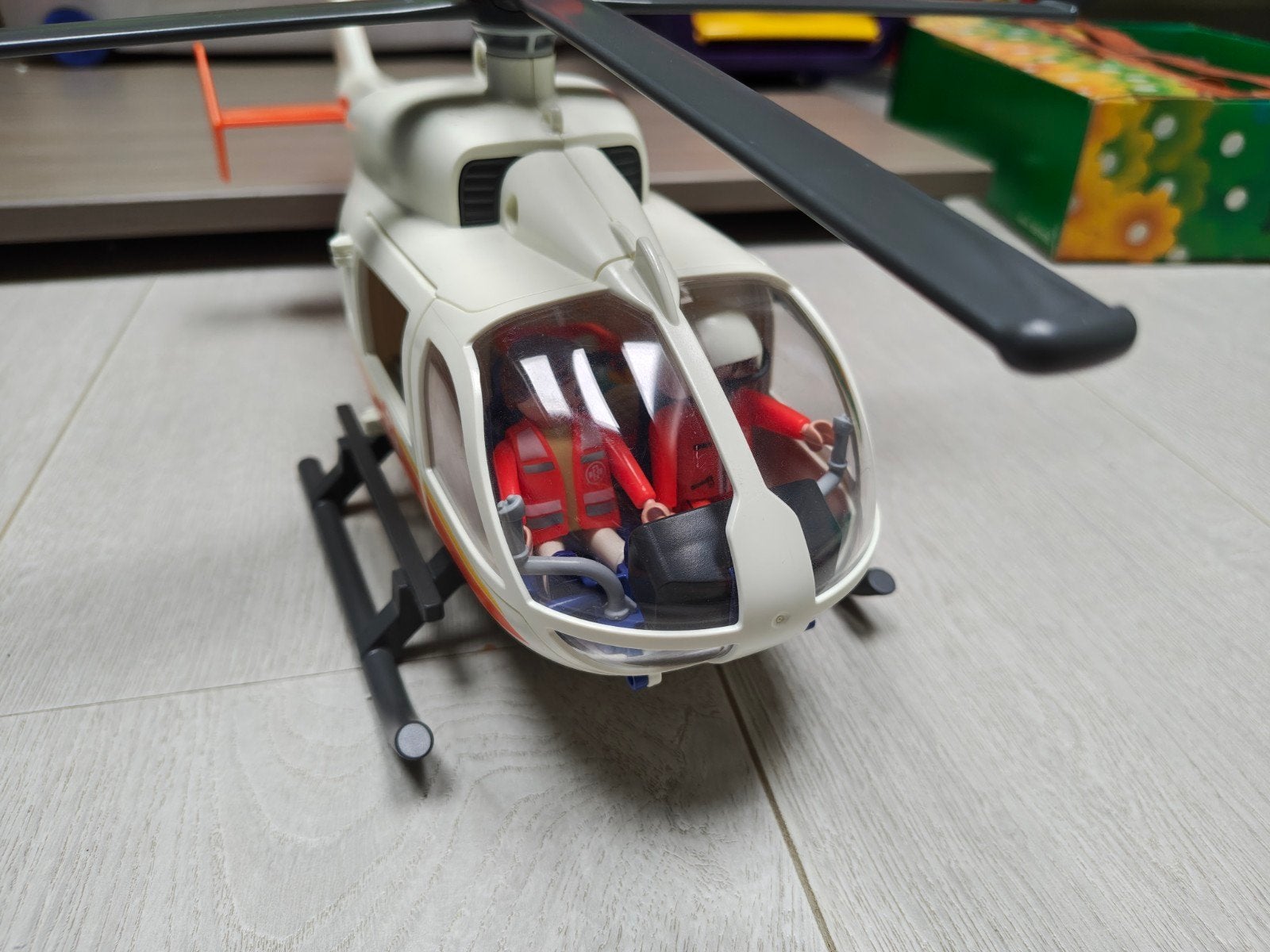 Playmobil Helikopter met piloot en brancard, Ophalen, Gebruikt, Jongen of Meisje