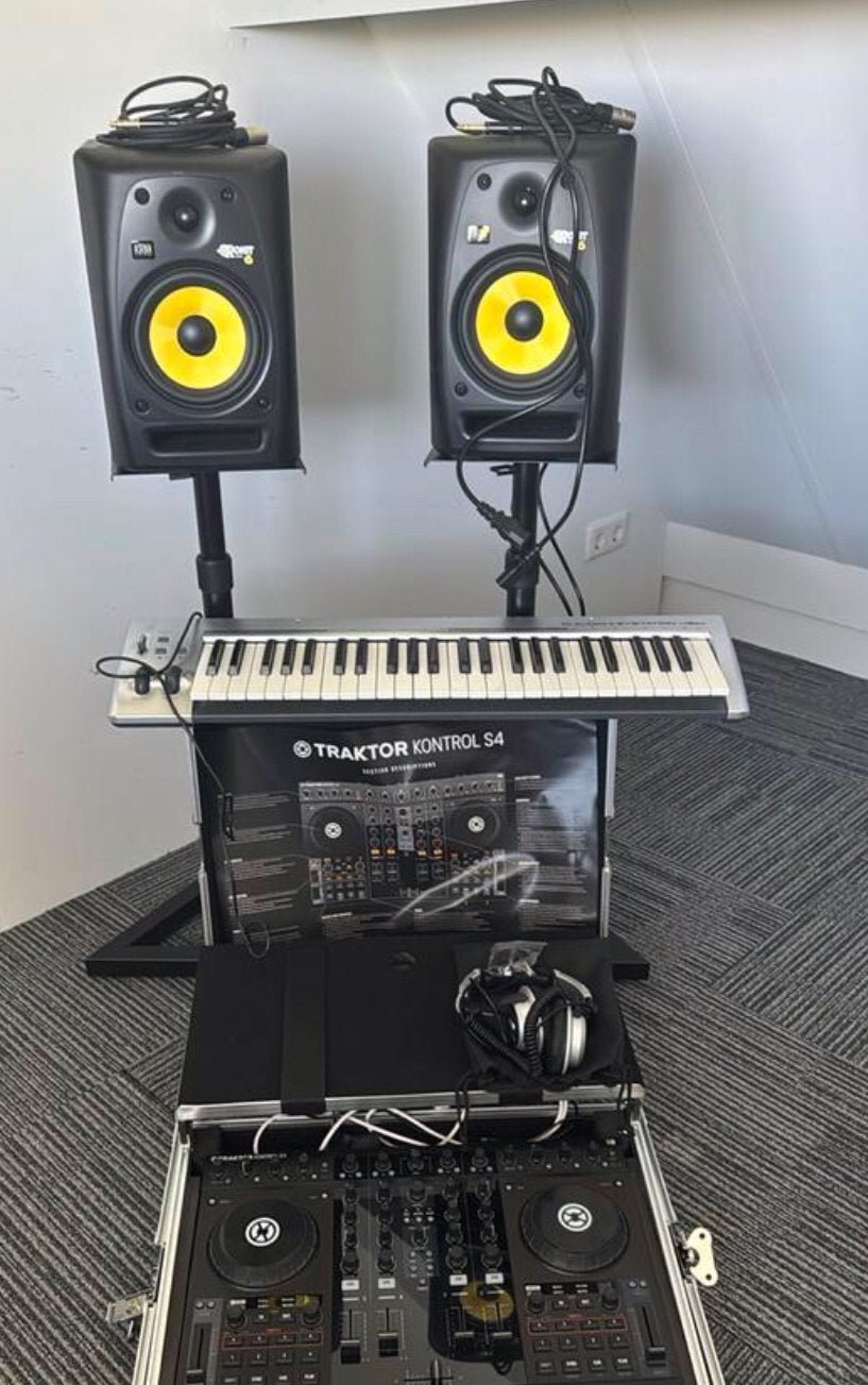 DJ set. Tractor kontrol S4, Ophalen, Zo goed als nieuw, Overige merken