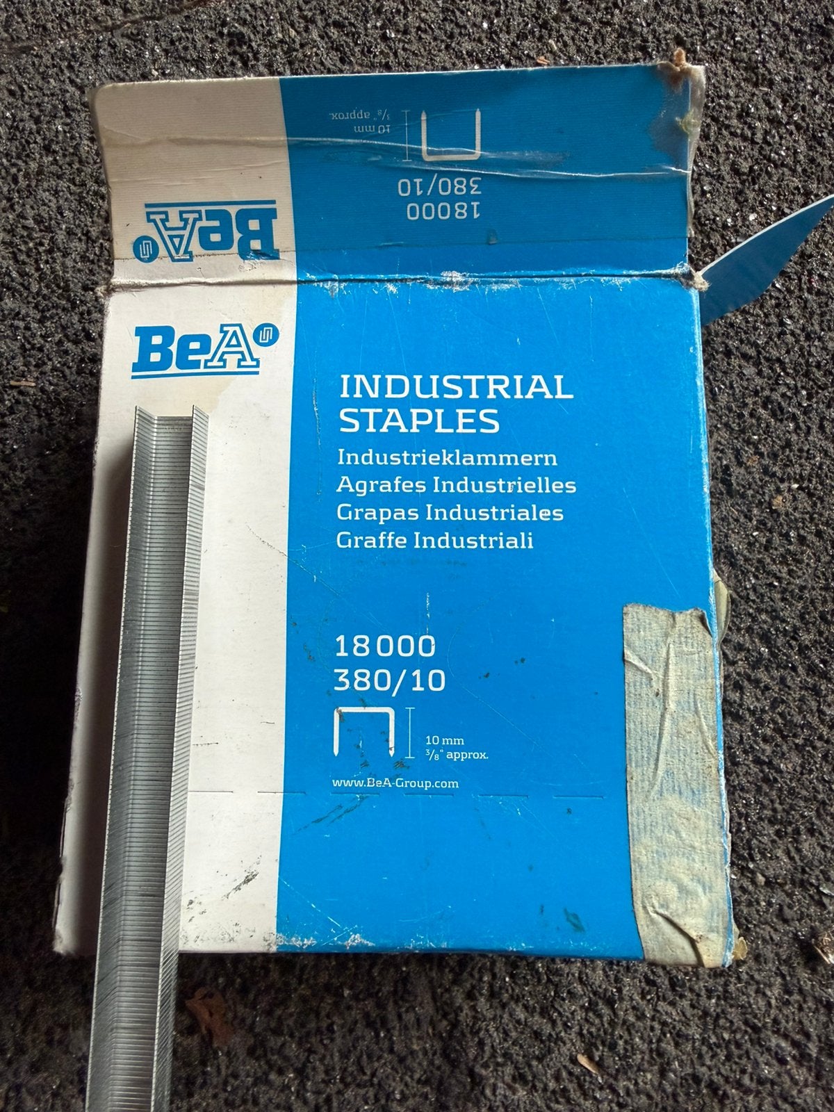 Doos vol met 18000 nietjes ongebruikt, Ophalen, Nieuw