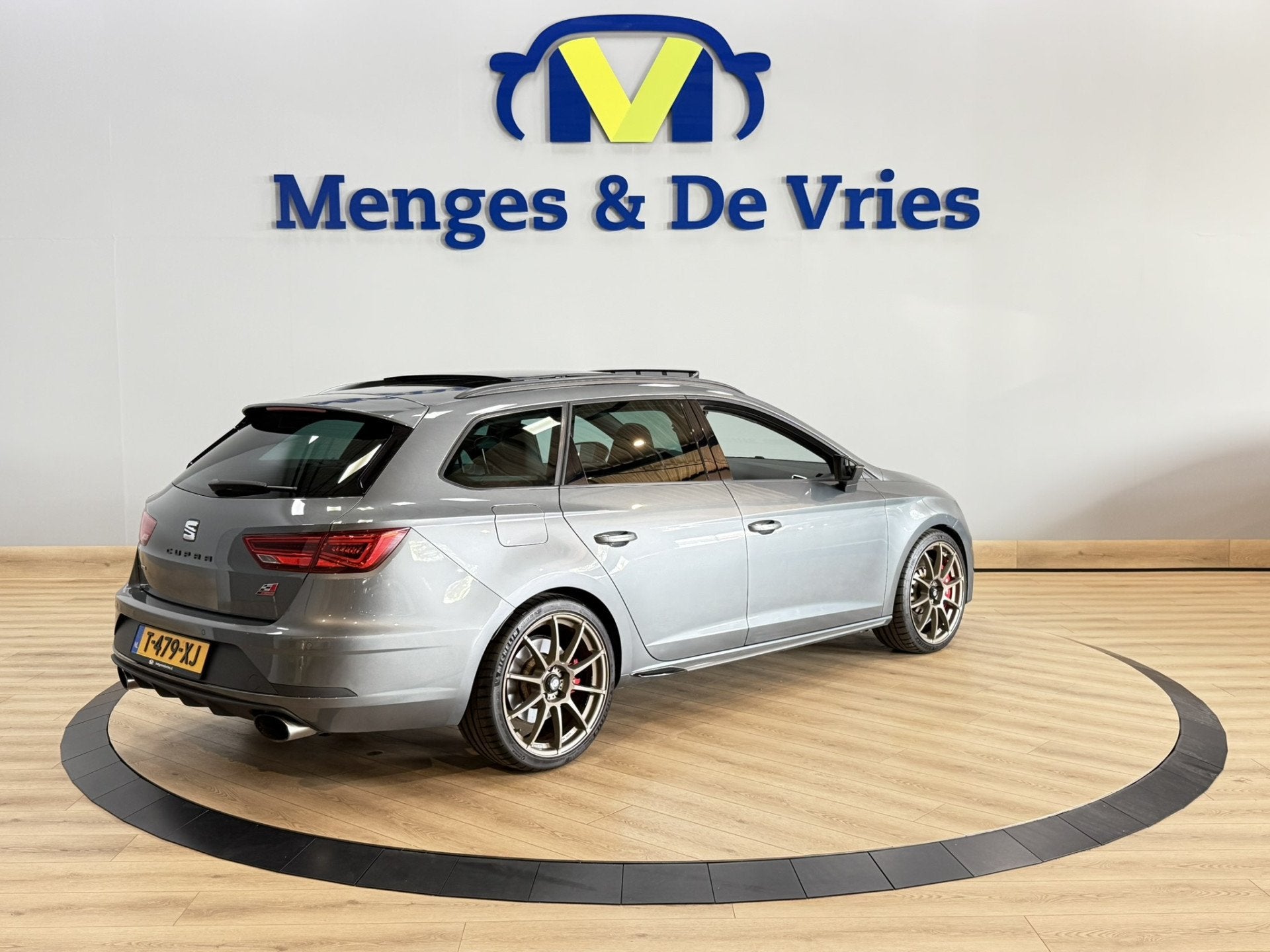 SEAT Leon ST 2.0 TSI CUPRA 300PK Kuip Stoelen | Camera | Sfe, Auto's, 12 maanden, 15 km/l, Gebruikt, 4 cilinders