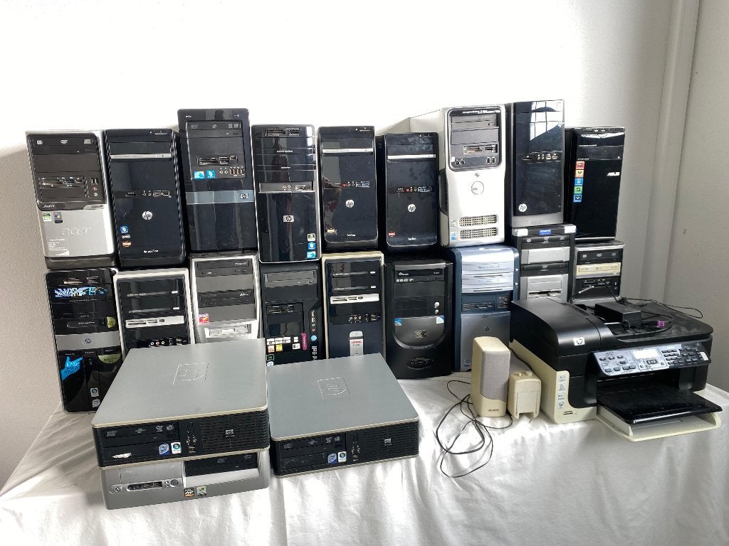 Computer Partij: 21x Desktop (o.a. i5/i3) + 15x Beeldscherm, Computers en Software, Ophalen, Gebruikt, HDD, Met videokaart