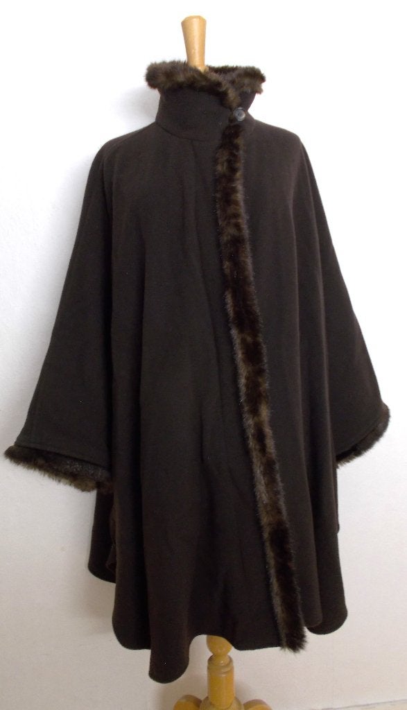 Mooie bruine wol/cashmere poncho/mantel van Damo Donna! XL, Kleding | Dames, Verzenden, Zo goed als nieuw, Maat 46/48 (XL) of groter