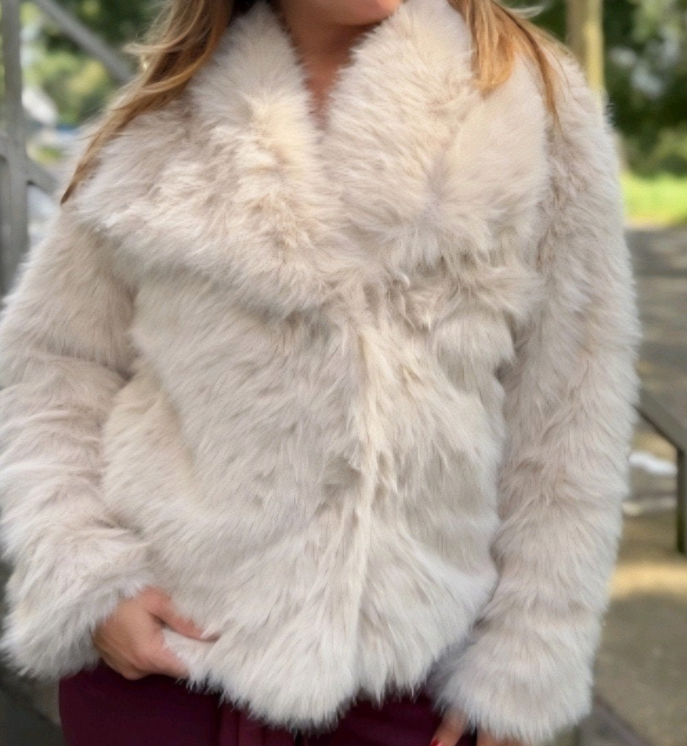Jasje Faux fur beige bontjasje, Ophalen of Verzenden, Zo goed als nieuw, Maat 42/44 (L), Beige