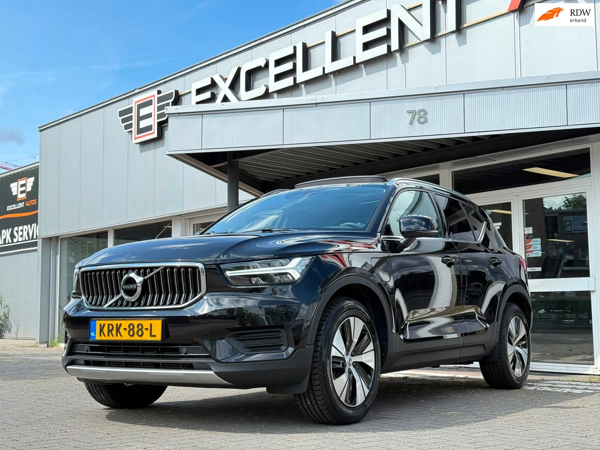 Volvo XC40 1.5 T4 Recharge Inscription Expr | Panoramadak, Dealer onderhouden, Stof, Gebruikt, Zwart
