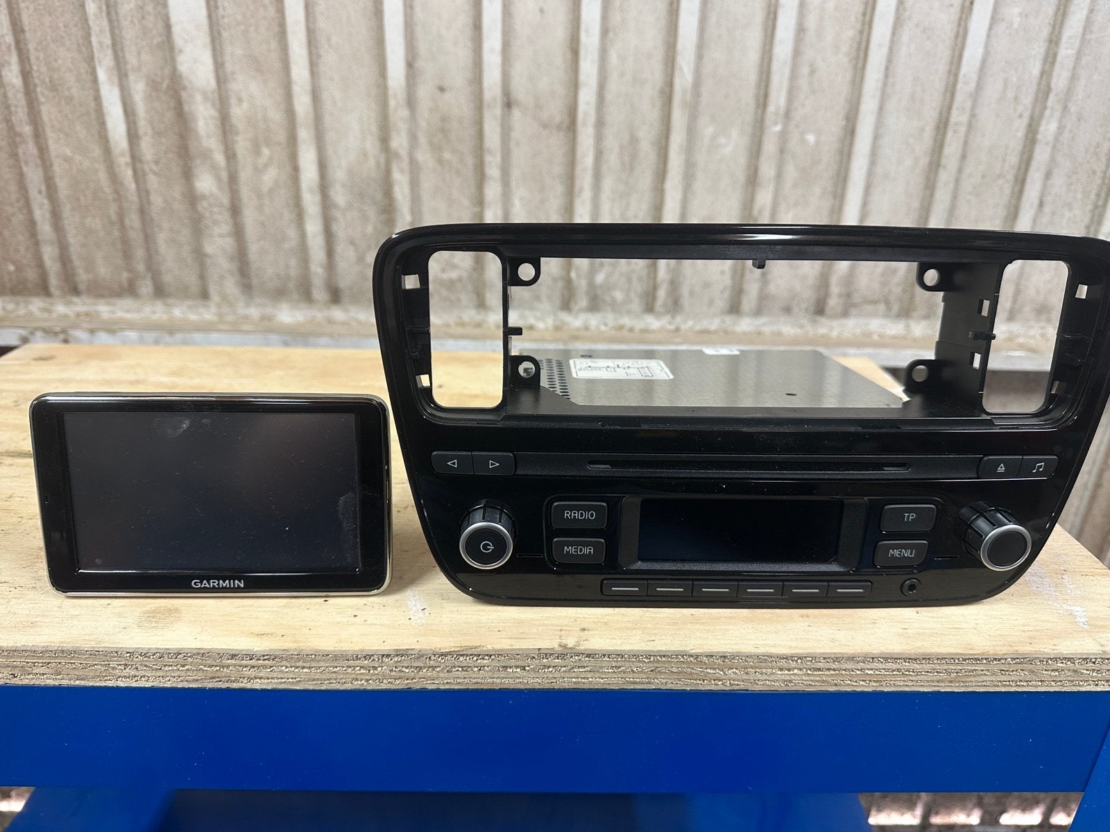 Radio + boordcomputer vw up, Ophalen of Verzenden, Gebruikt