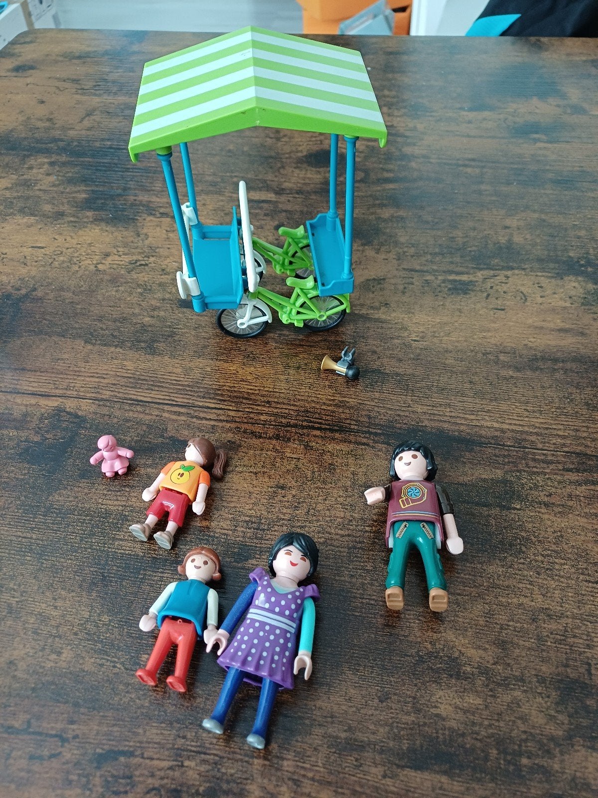 Playmobil set Familiefiets 70093, Complete set, Overige typen, Ophalen of Verzenden, Zo goed als nieuw