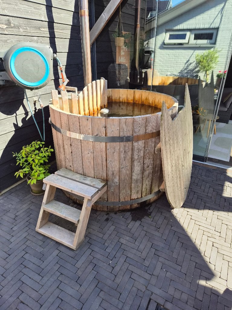 Houten hottub Ø 160 cm met interne houtkachel en trap, Ophalen, Gebruikt, Trap, Vast