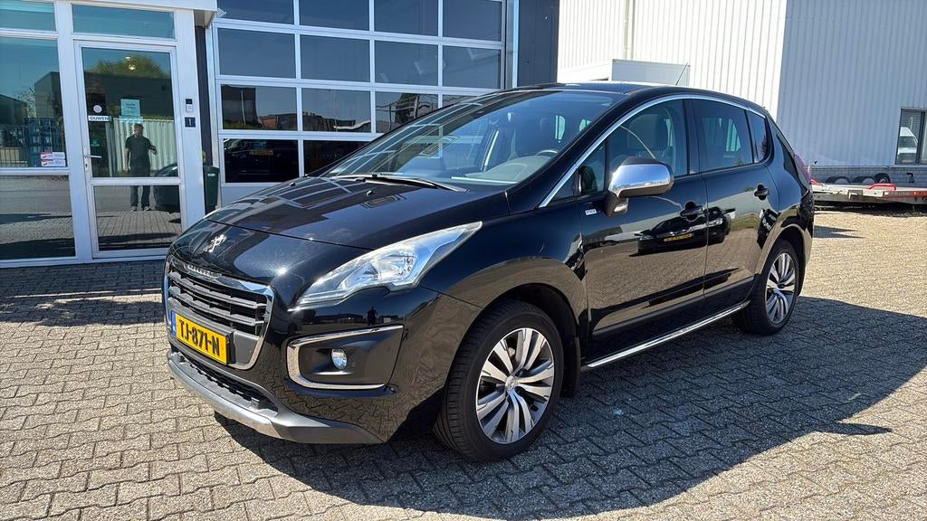 Peugeot 3008 1.2 Puretech panoramadak trekhaak cruise navi, Voorwielaandrijving, Stof, Zwart, 1199 cc