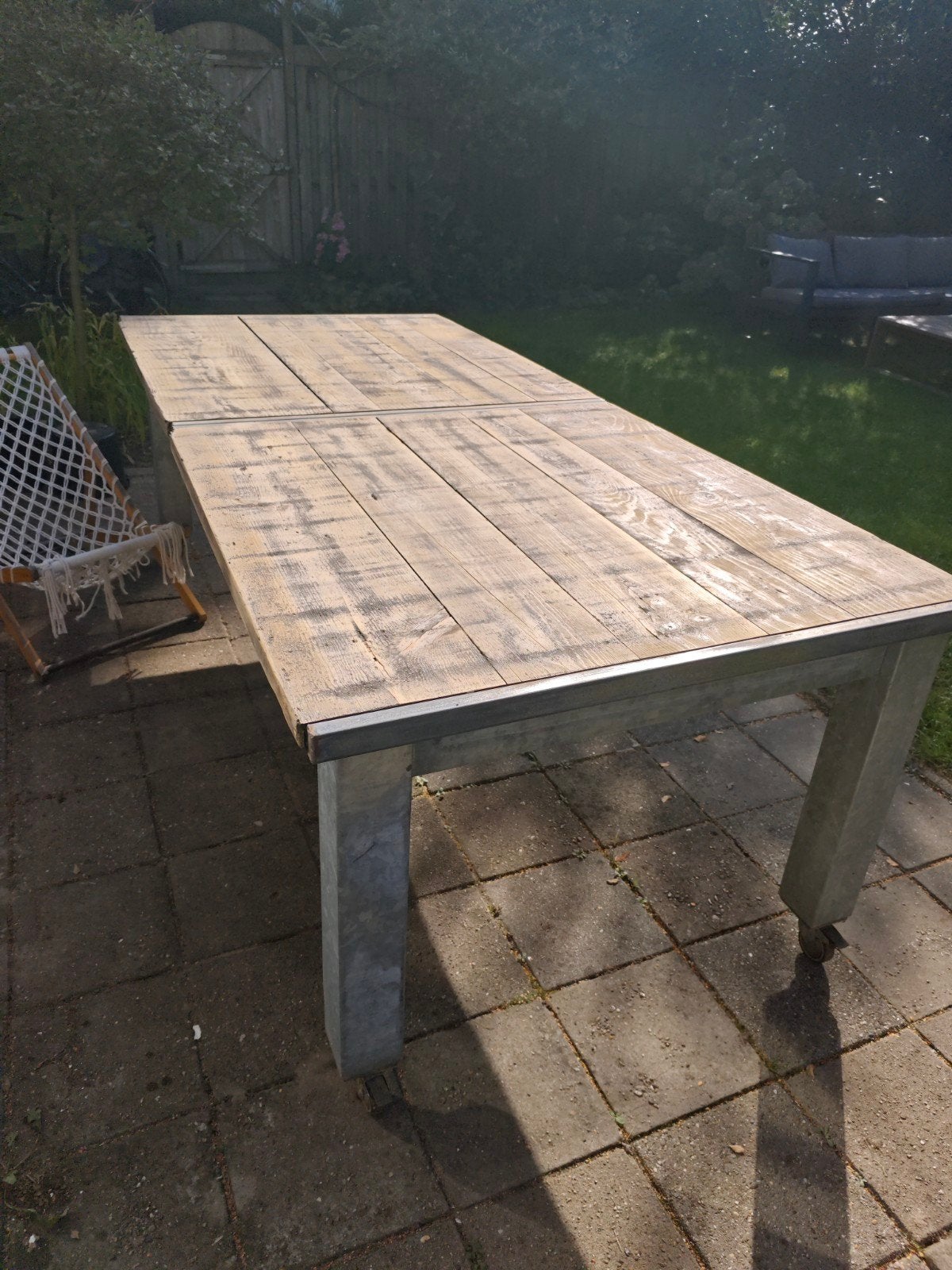 Stevige tafel. Voor binnen en buiten., Ophalen, Gebruikt, Rechthoekig, Hout