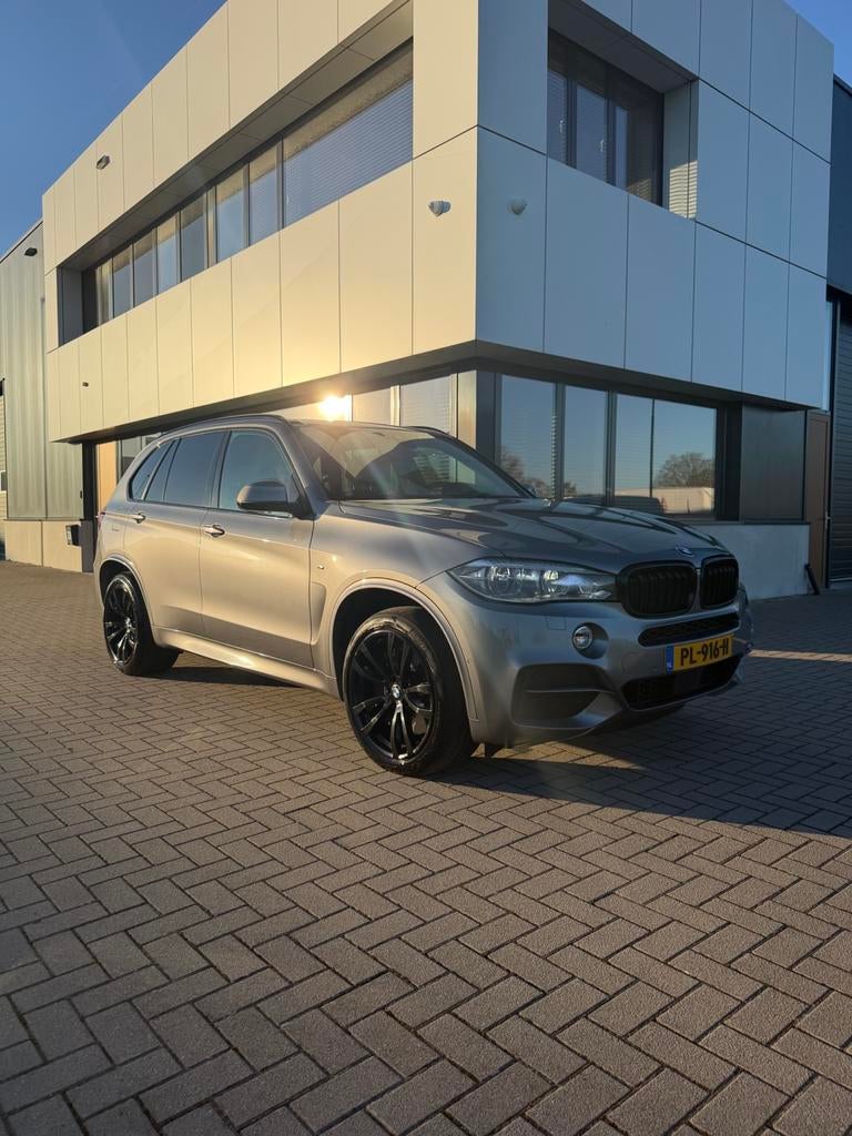 BMW X5 3.0 D M50d Xdrive AUT 2016 Grijs, Automaat, 15 km/l, 2165 kg, 2993 cc