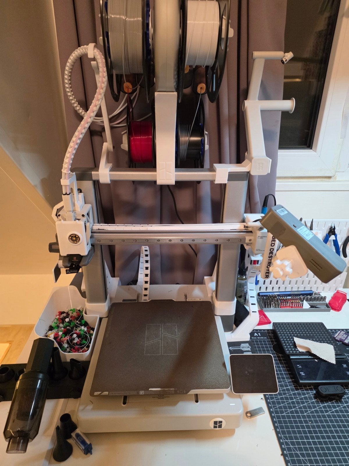 Bambu Lab A1 3D-printer met AMS Lite en extra's + garantie, Ophalen, Bambu Lab, Zo goed als nieuw, Filament