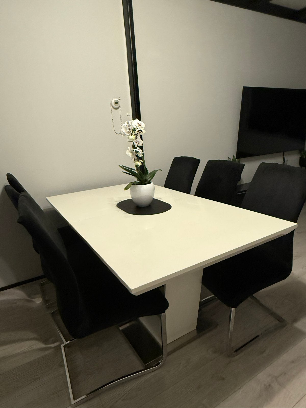 Uitschuifbare eettafel met 6 stoelen, Huis en Inrichting, Ophalen, Overige materialen, Gebruikt, 50 tot 100 cm