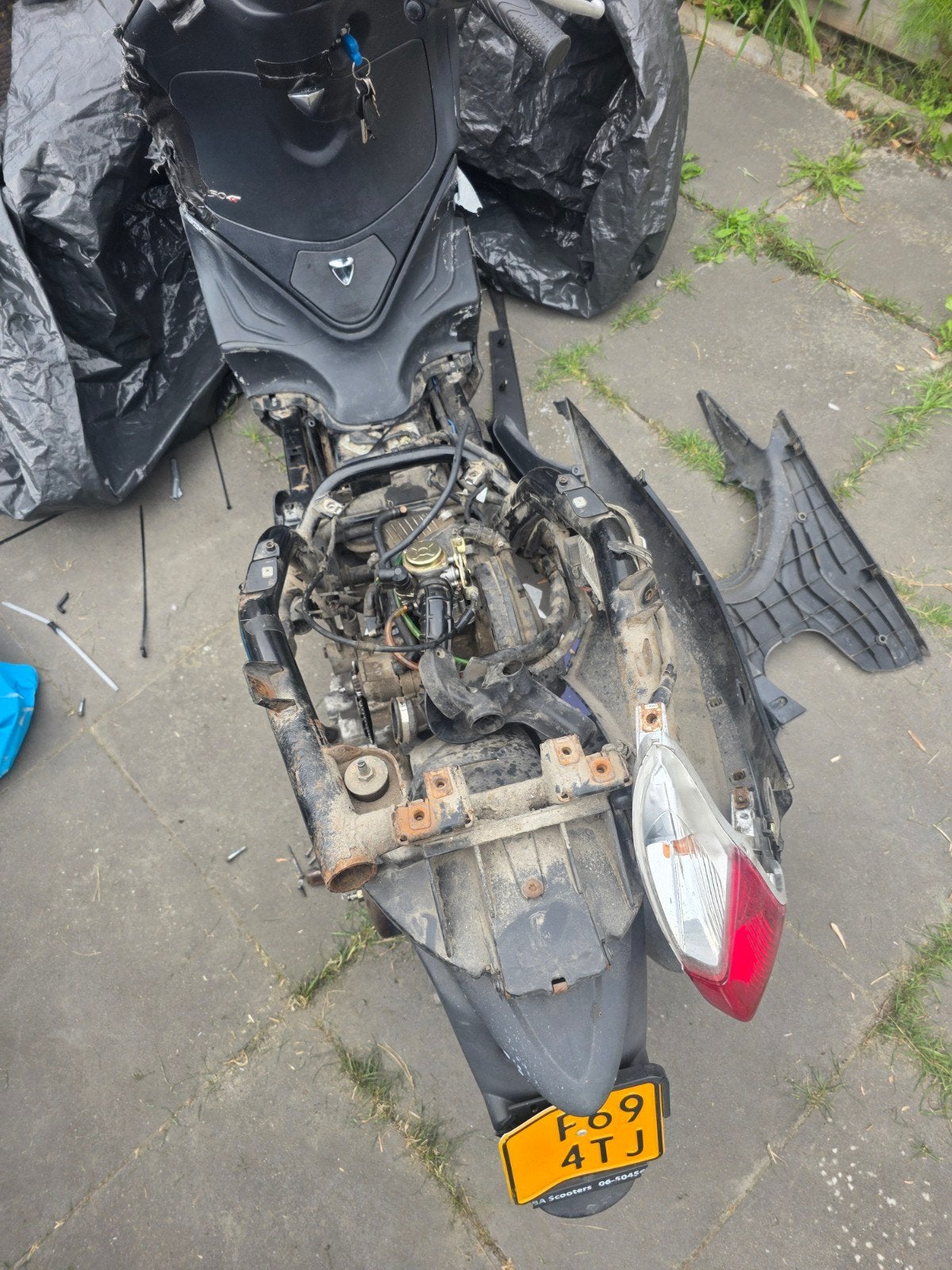 Onderdelen piaggio fly - Motorblok, Zadel, Kappen, alles, Ophalen, Gebruikt, Blok, Piaggio