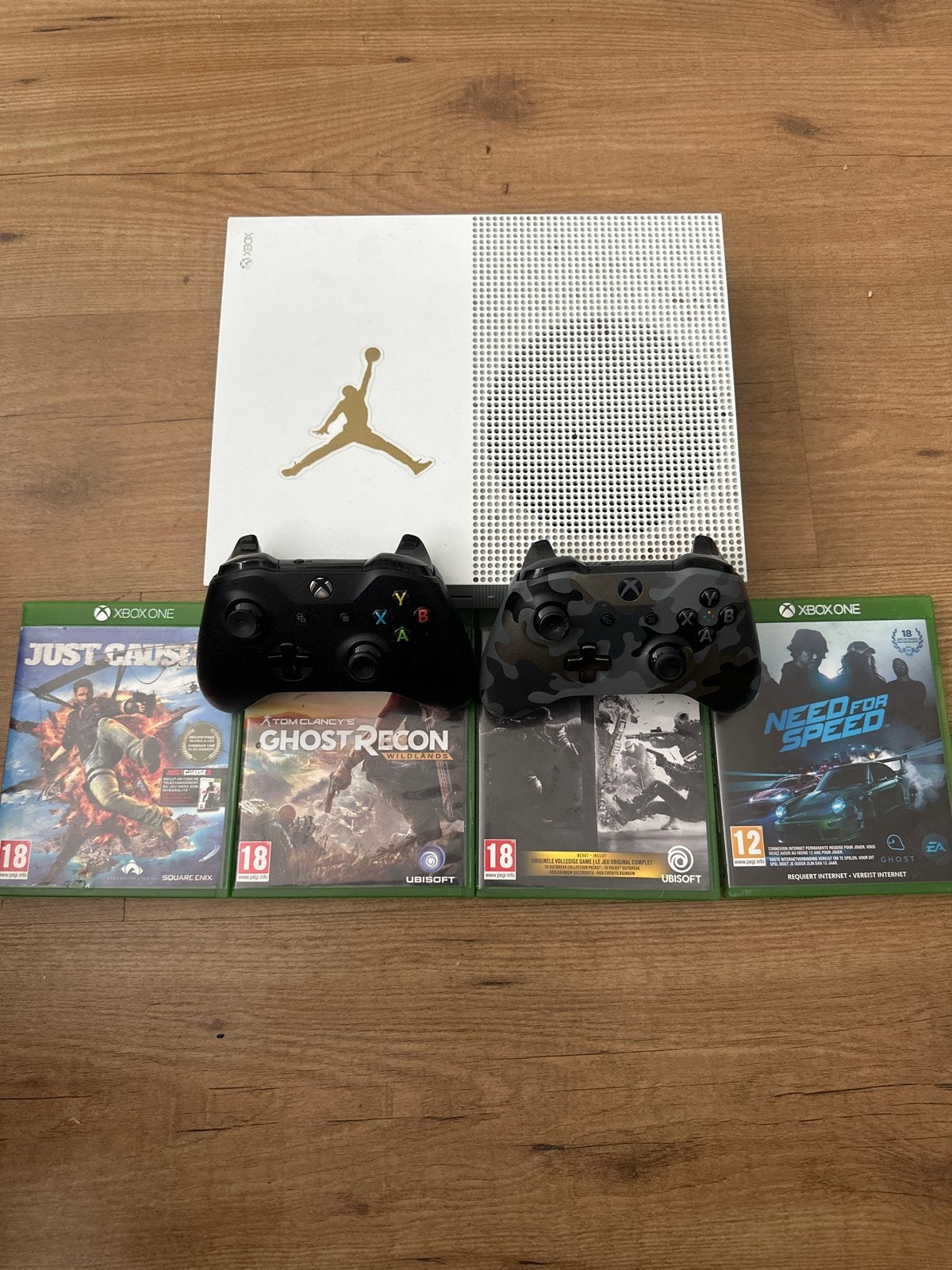 Xbox One S met 4 games en 2 controllers, Met 2 controllers, Xbox One S, Ophalen of Verzenden, Gebruikt