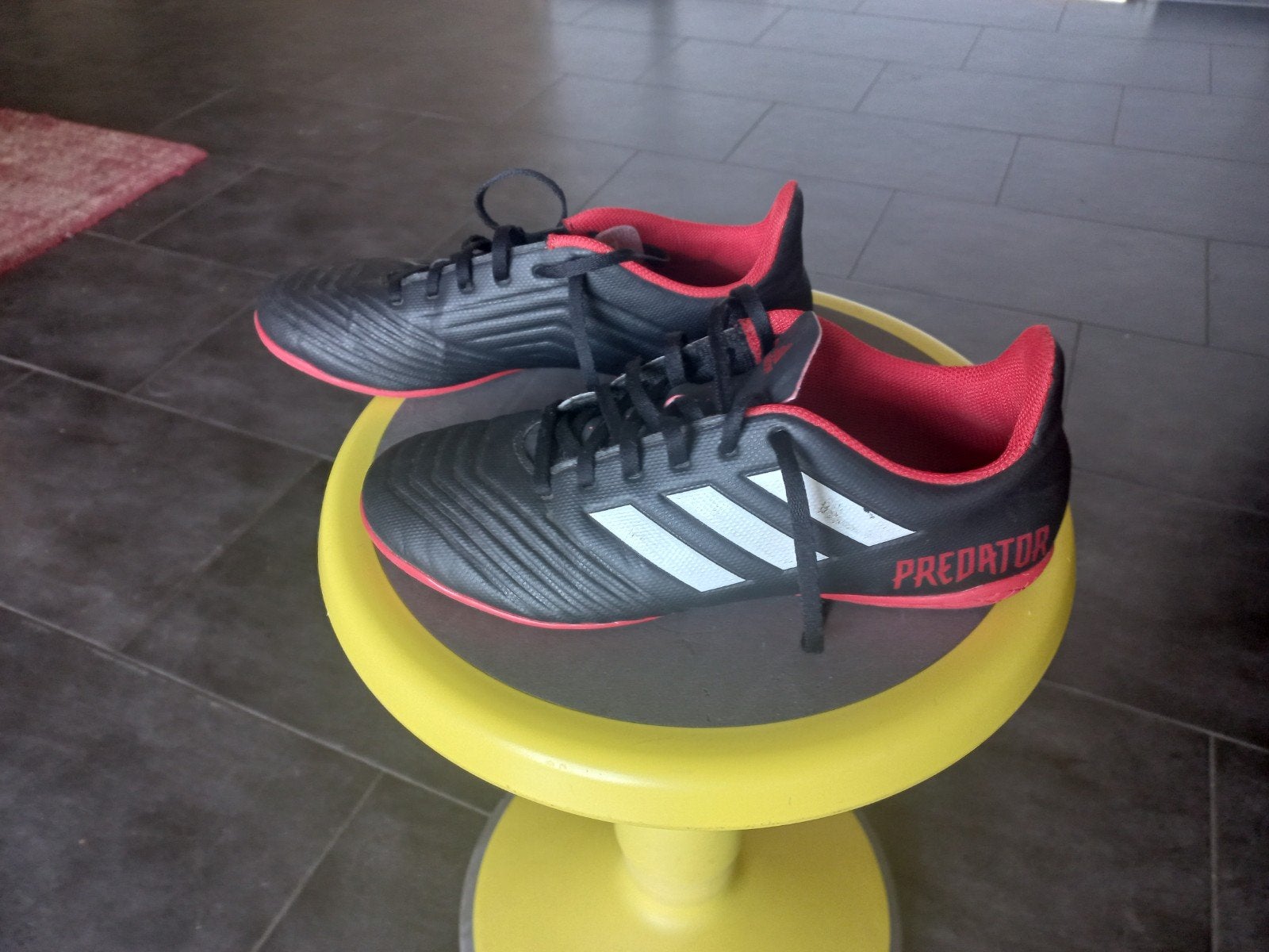 goede Adidas predator zaal voetbalschoenen maat 39/40, Ophalen, Zo goed als nieuw, Overige typen, Adidas
