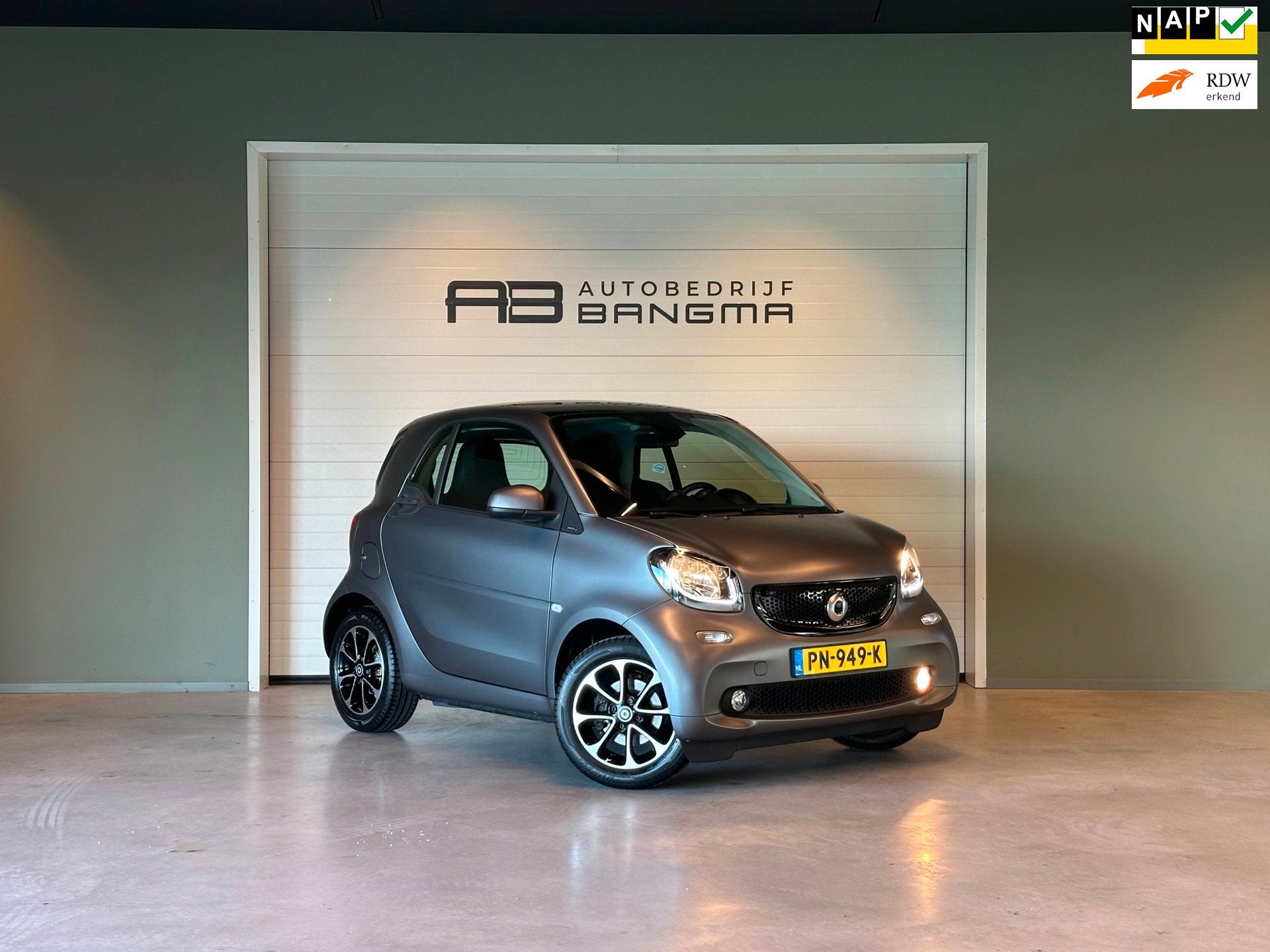 Smart Fortwo 1.0 AUTOMAAT PASSION-uitv|CLIMA AIRCO|NAVIGATIE, Auto's, Automaat, Dealer onderhouden, Gebruikt, Met garantie (alle)
