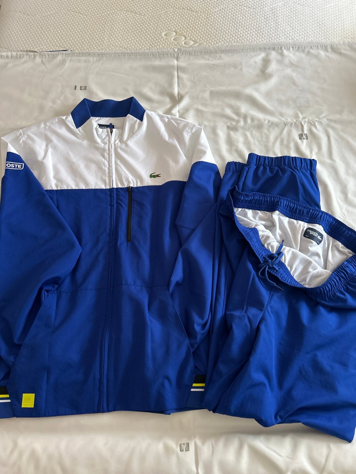 Lacoste Sport Trainingspak - Blauw/Wit - Maat XL, Kleding | Heren, Maat 52/54 (L), Blauw, Nieuw, Ophalen of Verzenden