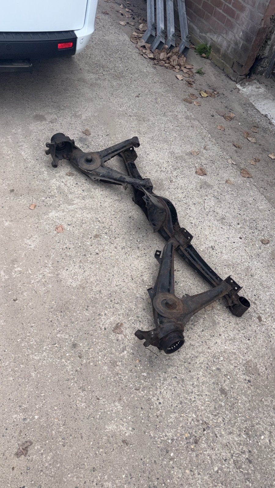 BMW E30 4x100 Achteras met Schijfremmen Upgrade, Ophalen, Gebruikt, BMW