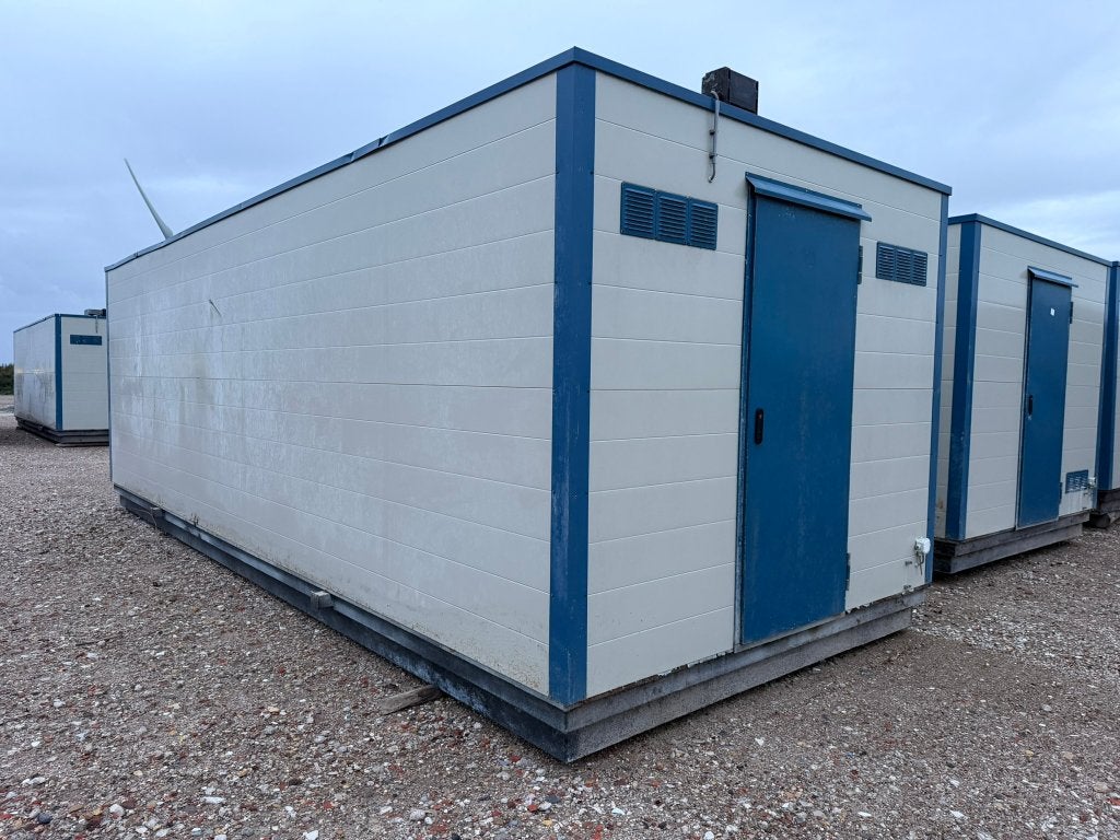 4 stuks geïsoleerde opslagcontainer 8x3 m | met roostervloer