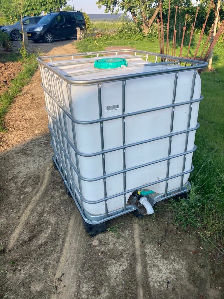 Grote wateropvang. Schoon., 150 liter of meer, Ophalen, Zo goed als nieuw