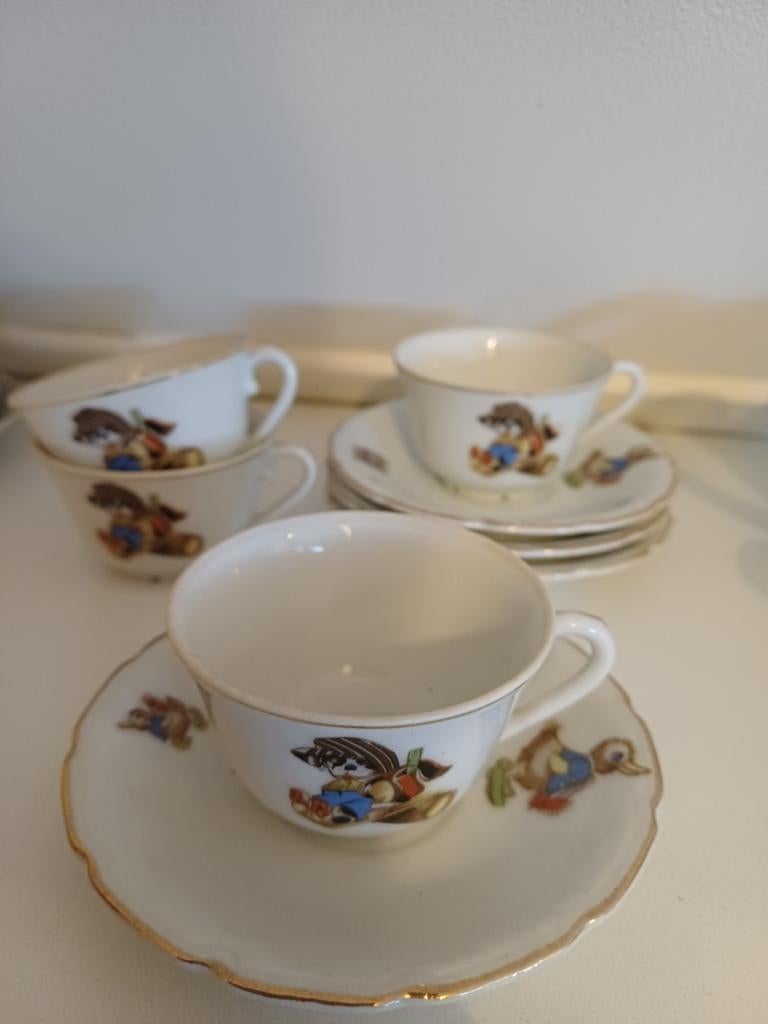 Oud kinderserviesje, Ophalen