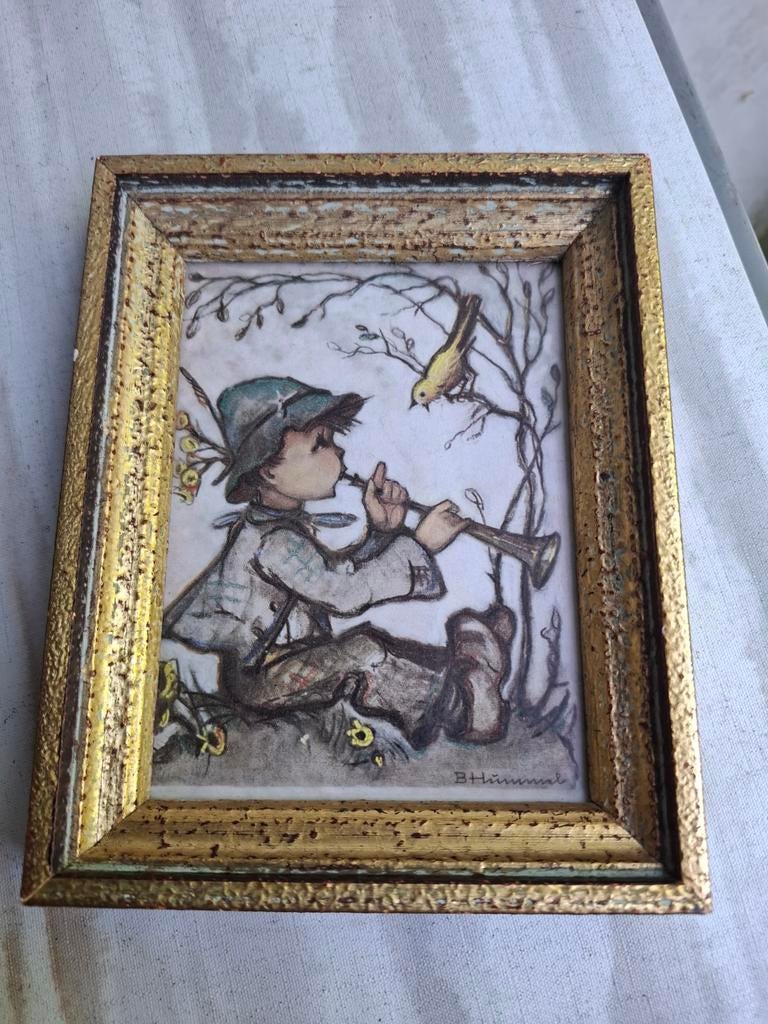 Vintage Hummel-stijl ingelijste prent van jongen met fluit, Ophalen of Verzenden, Minder dan 50 cm, Schilderij, Minder dan 50 cm