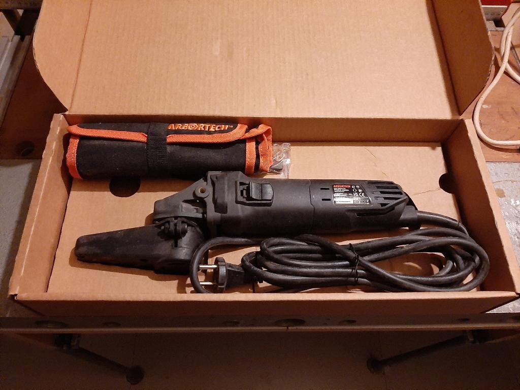 Arbortech Power Chisel, electriesche guts, Ophalen, Zo goed als nieuw