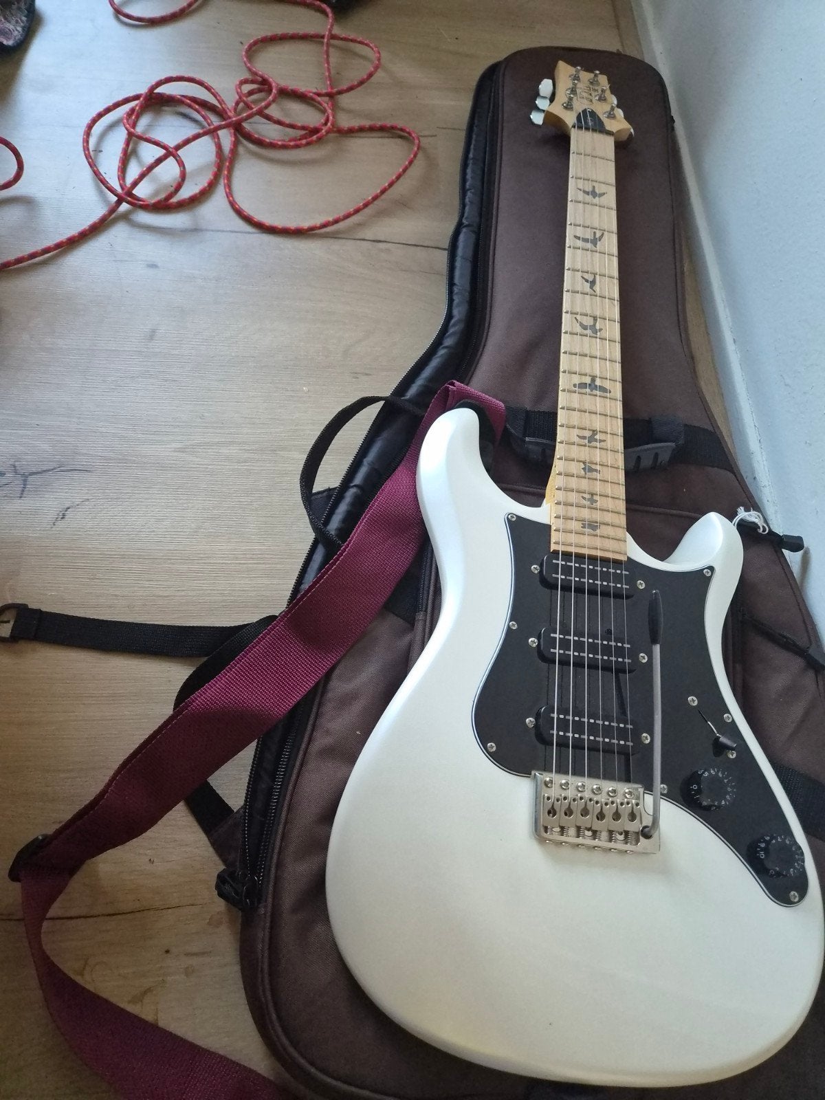 PRS SE NF3 elektrische gitaar - Zo goed als nieuw, Muziek en Instrumenten, Snaarinstrumenten | Gitaren | Elektrisch, Ophalen, Zo goed als nieuw