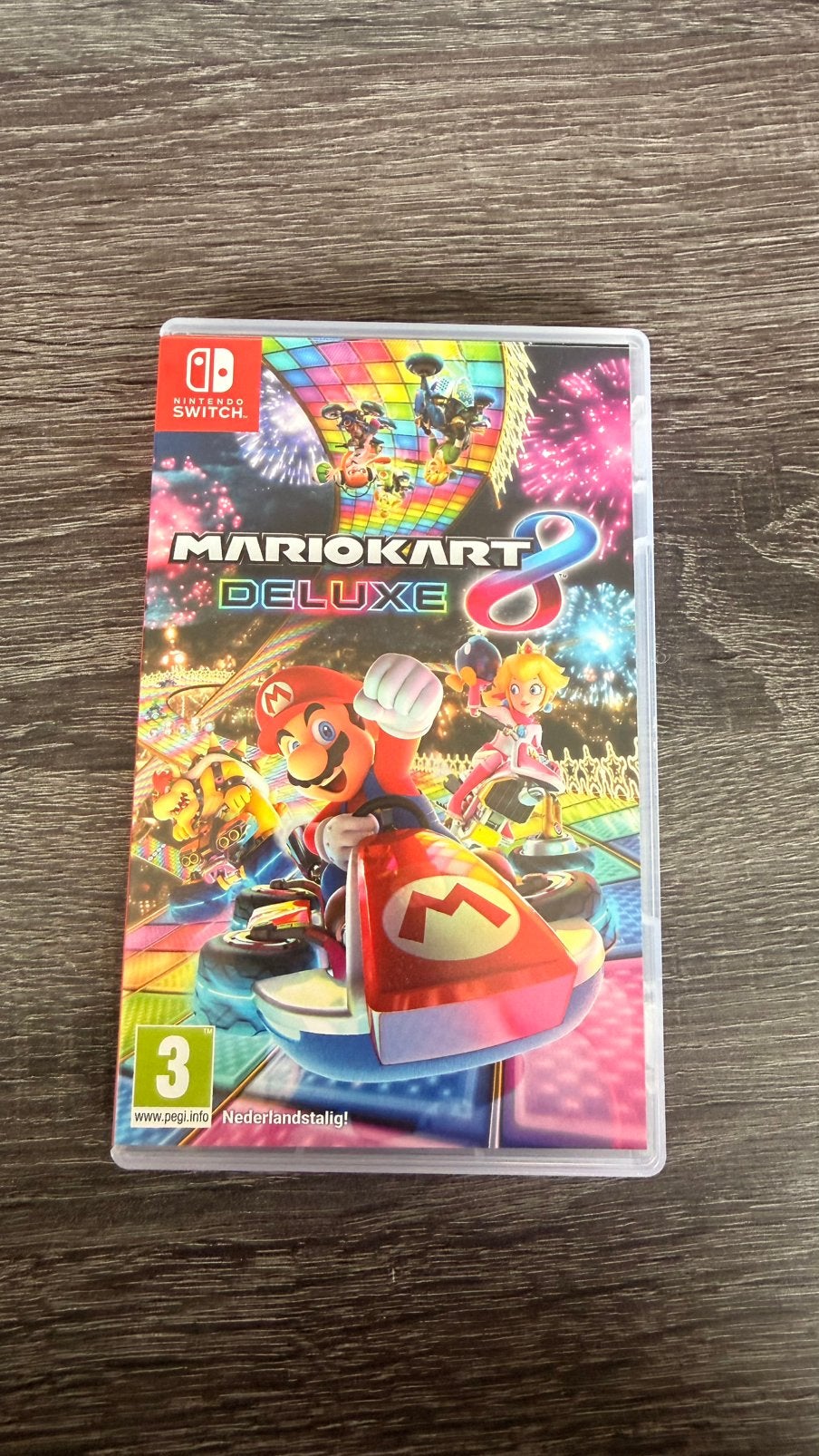 Mario Kart 8 Deluxe – Nintendo Switch / NL hoesje, Racen en Vliegen, Ophalen of Verzenden, Zo goed als nieuw, 3 spelers of meer