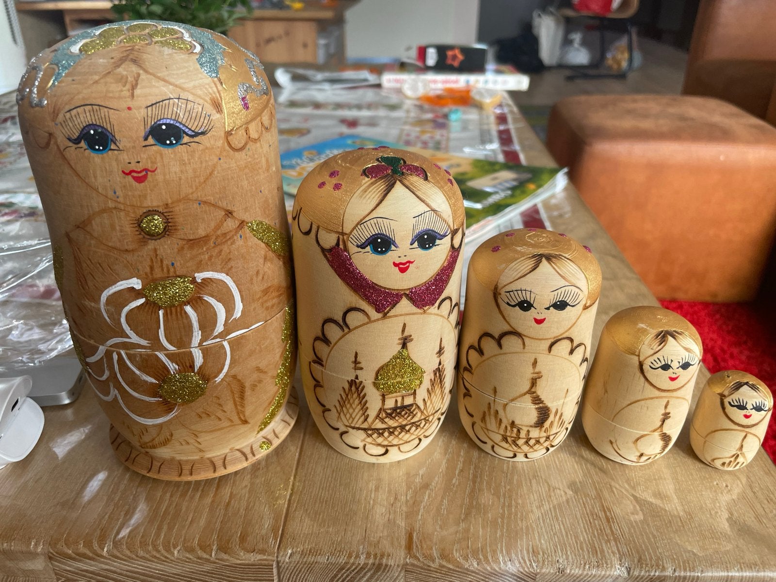 Set van 5 Matroesjka poppen - Handgeschilderd, Verzamelen, Verzenden, Zo goed als nieuw