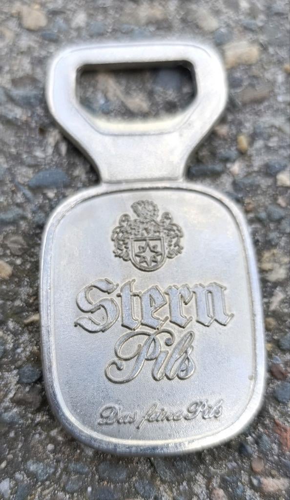 Stern Pils, Das fijne pils. Vintage opener, Verzamelen, Biermerken, Ophalen of Verzenden, Flesopener