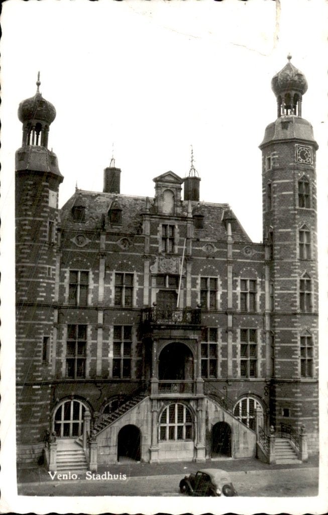Venlo - Stadhuis - Vooraanzicht, Ophalen of Verzenden, 1940 tot 1960, Gelopen, Limburg