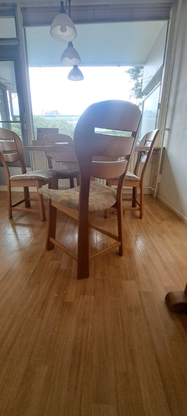 Massief Eiken Keukentafel met 4 Stoelen - Uittrekbaar, Gebruikt, 100 tot 150 cm, Eikenhout, Ophalen of Verzenden