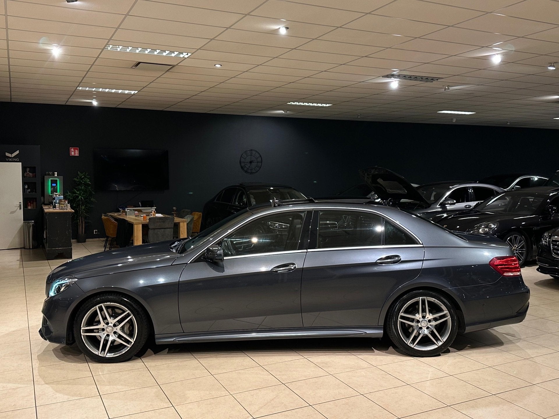 Mercedes-Benz E-klasse E350 BlueTEC 4MATIC/AMG/Airmatic/Memo, Auto's, Mercedes-Benz, Automaat, Gebruikt, 259 pk, 2987 cc