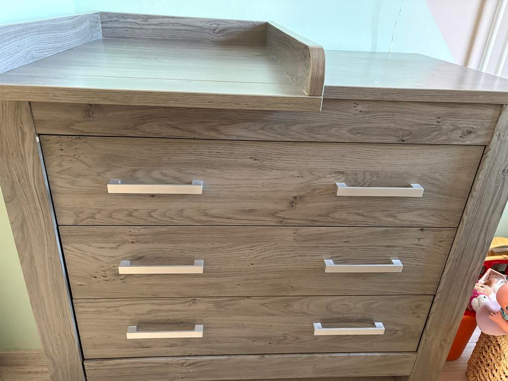 Kinderkamer: Ledikant, Commode en wandplank, Ophalen, Gebruikt, Jongetje of Meisje