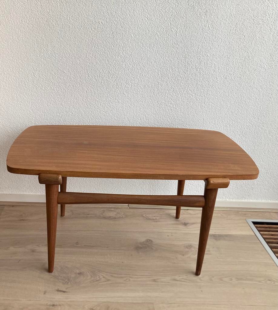 Louis van Teeffelen kleine salontafel. Zie beschrijving., Ophalen