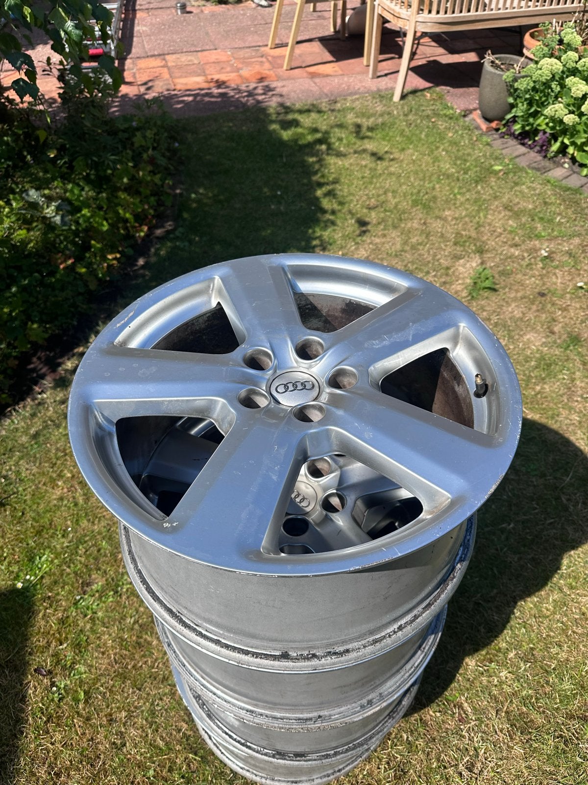 Set van 4 gebruikte Audi velgen, Auto-onderdelen, Banden en Velgen, Velg(en), Zomerbanden, Overige maten, Overige, Personenwagen