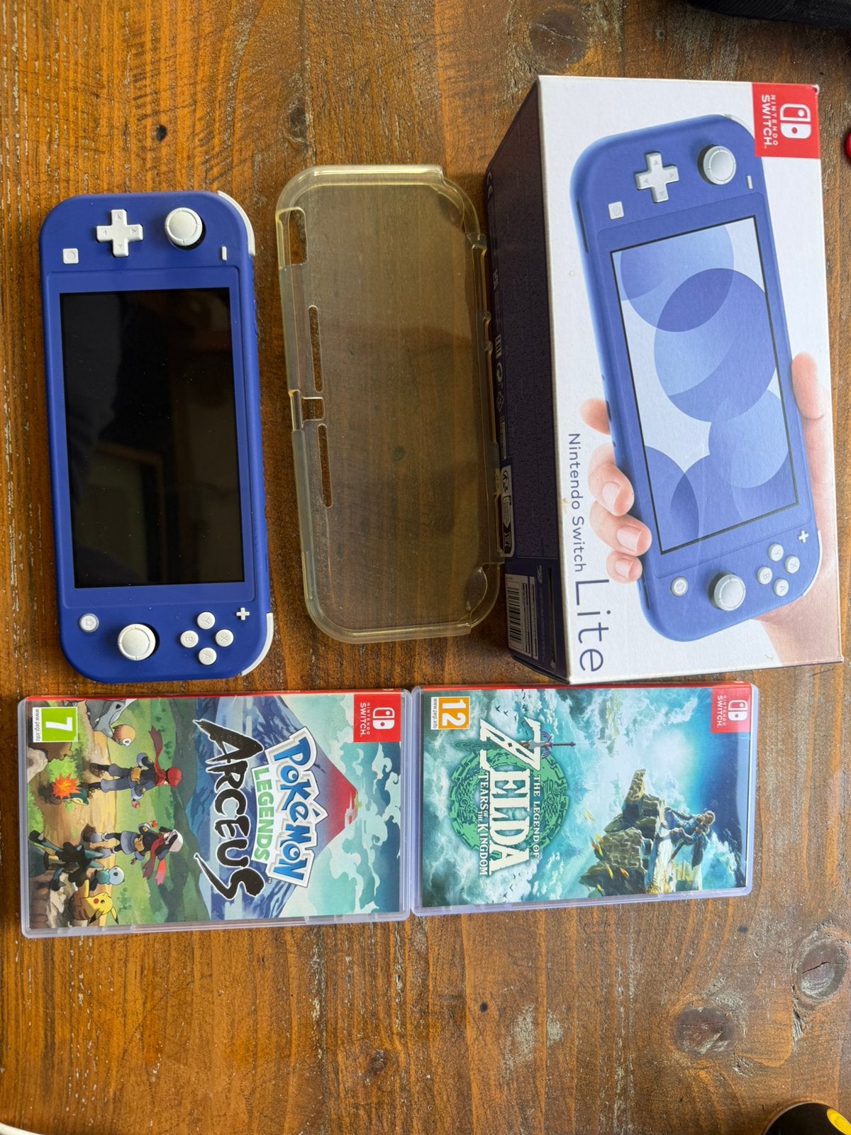 Nintendo Switch Lite Blauw + Zelda & Pokémon Arceus, Spelcomputers en Games, Spelcomputers | Nintendo Switch Lite, Ophalen of Verzenden