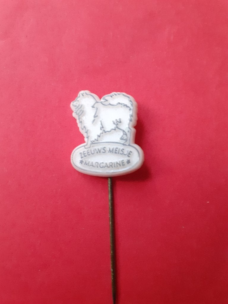 Speldje van Zeeuwsmeisje margarine (hond), Verzenden, Zo goed als nieuw, Merk, Speldje of Pin