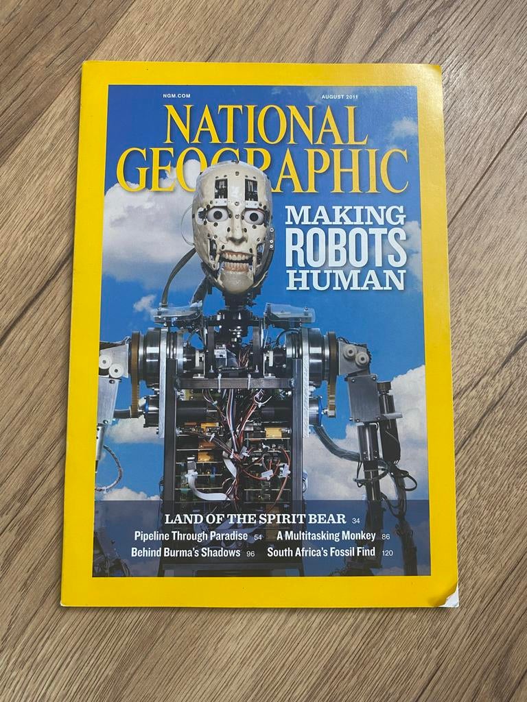 National Geographic - Augustus 2011 - Making Robots Human, Boeken, Tijdschriften en Kranten, Ophalen of Verzenden, Gelezen, Wetenschap en Natuur