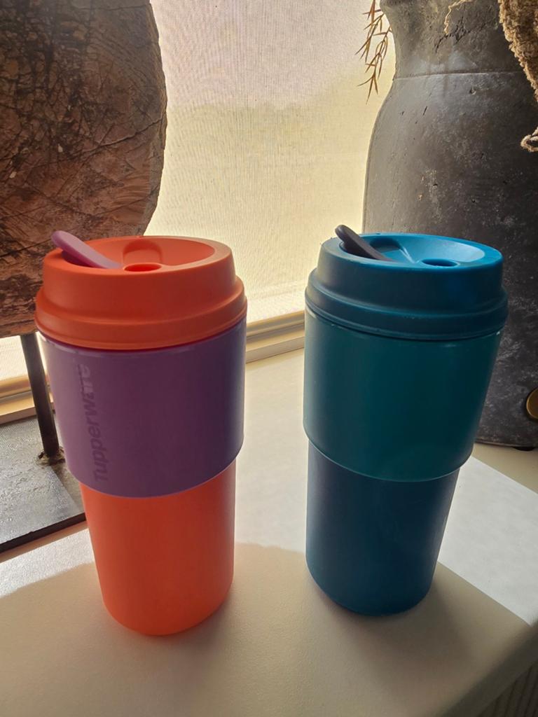 Tupperware Coffee to go bekers blauw /zalmroze, Ophalen of Verzenden, Zo goed als nieuw, Blauw, Beker of Kan