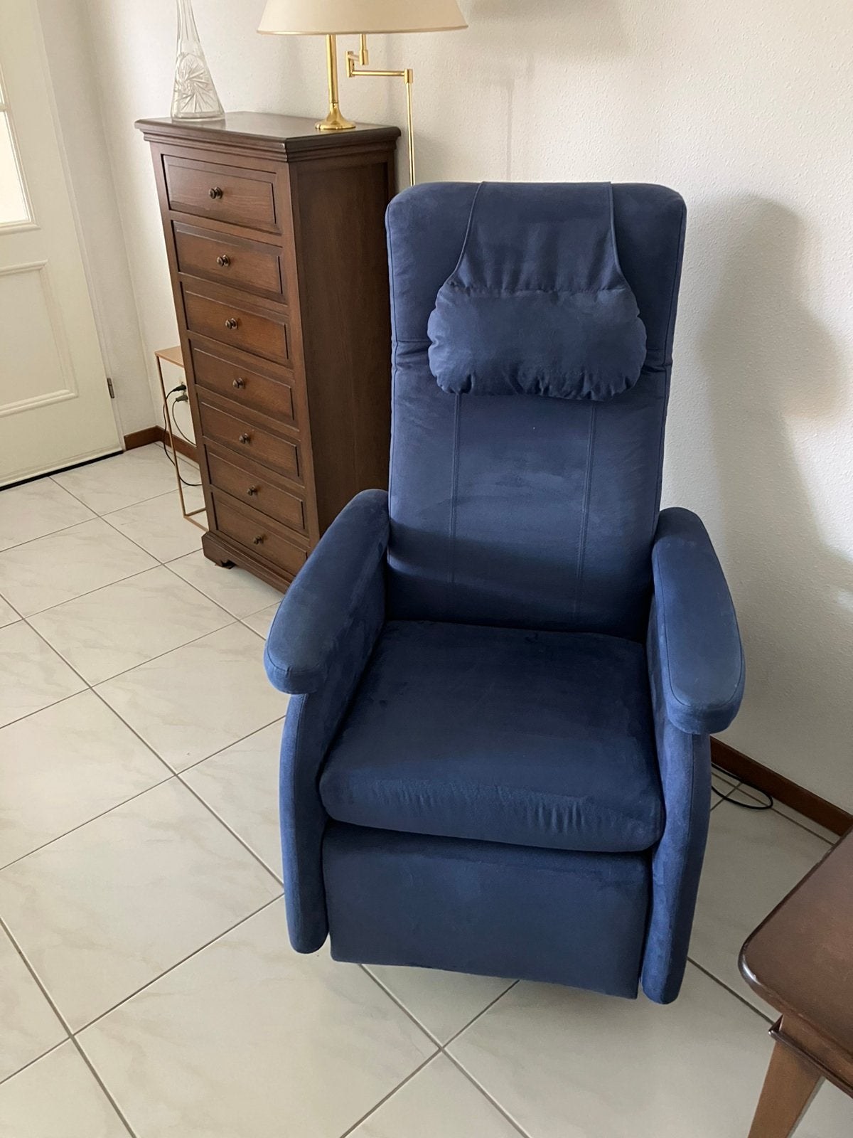 Relaxfauteuil  / sta op stoel, Huis en Inrichting, Fauteuils, Ophalen, Zo goed als nieuw, Minder dan 75 cm, 50 tot 75 cm